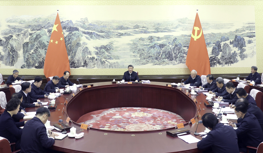 习近平在同中华全国总工会新一届领导班子成员集体谈话